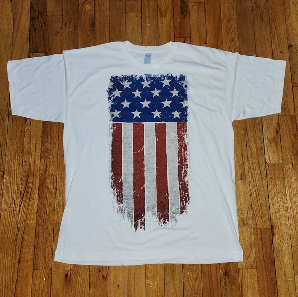 Design USA Flag T-Shirt - Picture 1 of 3